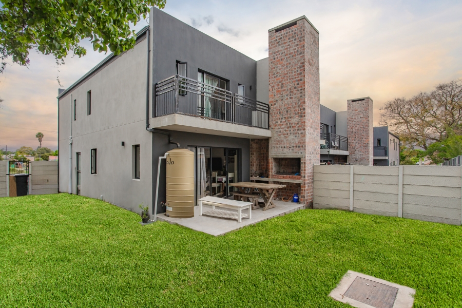 3 Bedroom Property for Sale in De Zoete Inval Western Cape